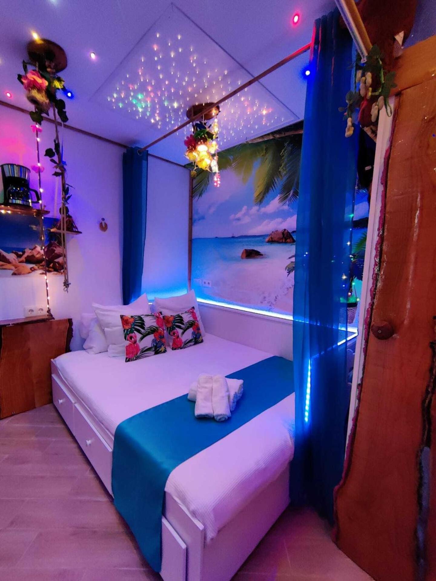 Wonder Room Paraiso Magico Habitacion Nerja Buitenkant foto
